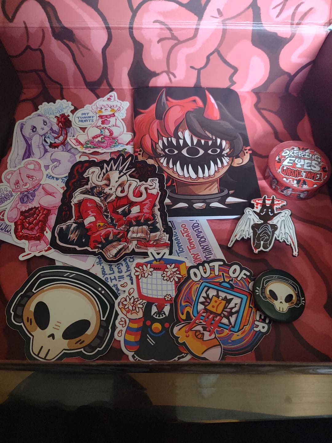 Customer photo review of Creepy Mystery Gift Box