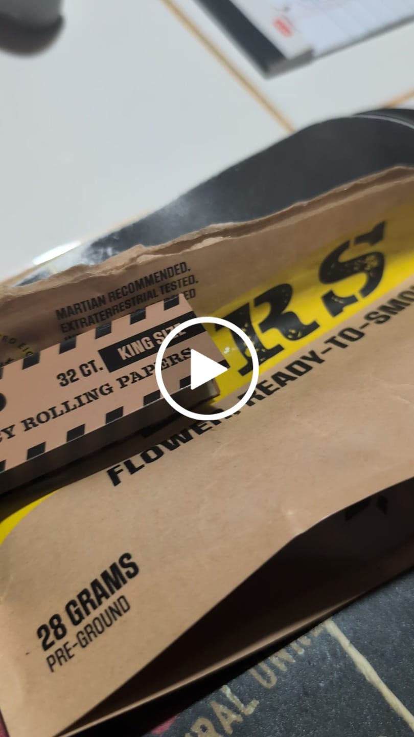 Customer video review of Cosmic Crumble Emergency Smoke Kit (28G)