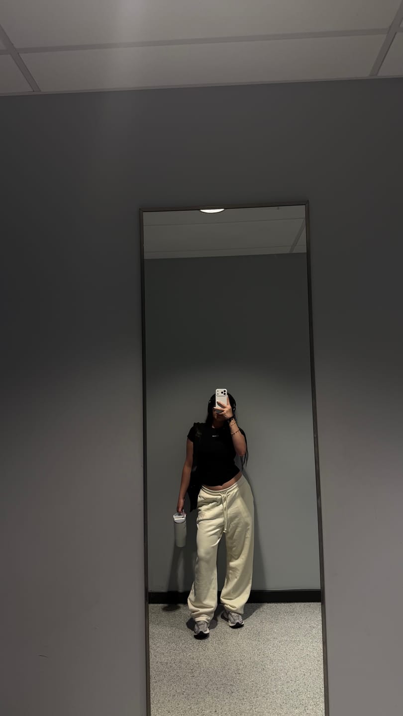 Customer photo review of W2213 - OTG Straight Leg Joggers