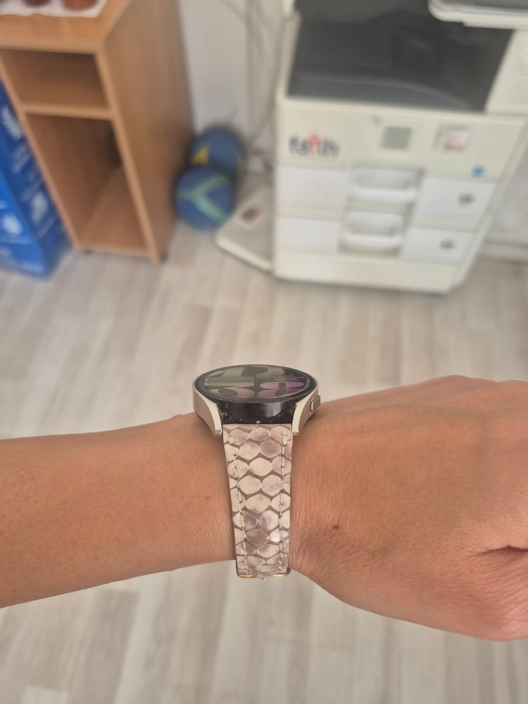 Customer photo review of Samsung Watch Kadın Deri Kordon Pembe - Kamhis