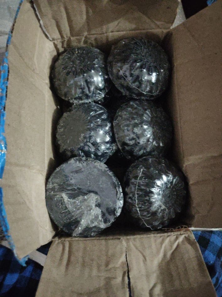 Customer photo review of Ayurvedic Jeevanam Black Detox Charcoal Soap for Face & Body (Get 1 Free Red Wine Soap)