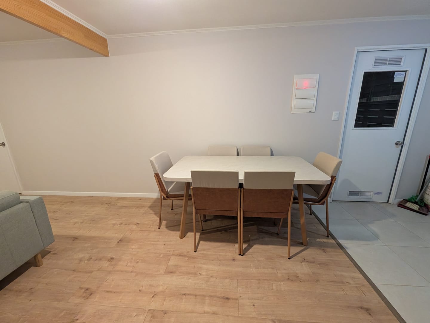 Customer photo review of Comedor Palmas 6 Personas Canela-Mármol