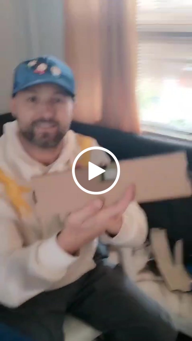 Customer video review of BRAAIPLANK™ "BEENLEM" HAMMER FORGED BONING KNIFE