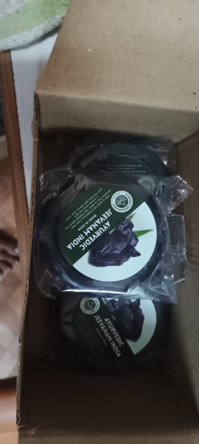 Customer photo review of Ayurvedic Jeevanam Black Detox Charcoal Soap for Face & Body (Get 1 Free Red Wine Soap)
