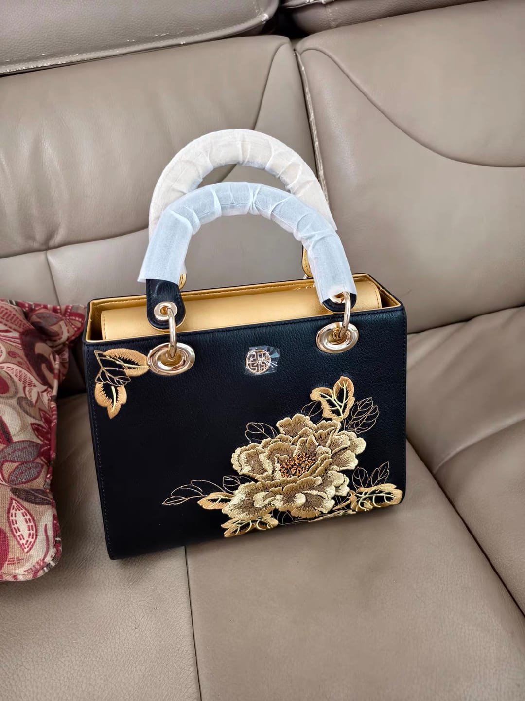 Customer photo review of Tang Red 25 Embroidered Queen Peony Tote