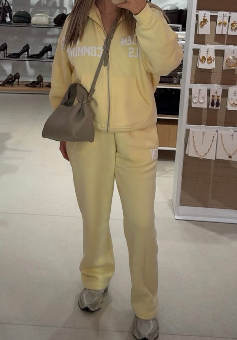 Customer photo review of GATED COMMUNITY ZIP HOODIE BUTTER YELLOW