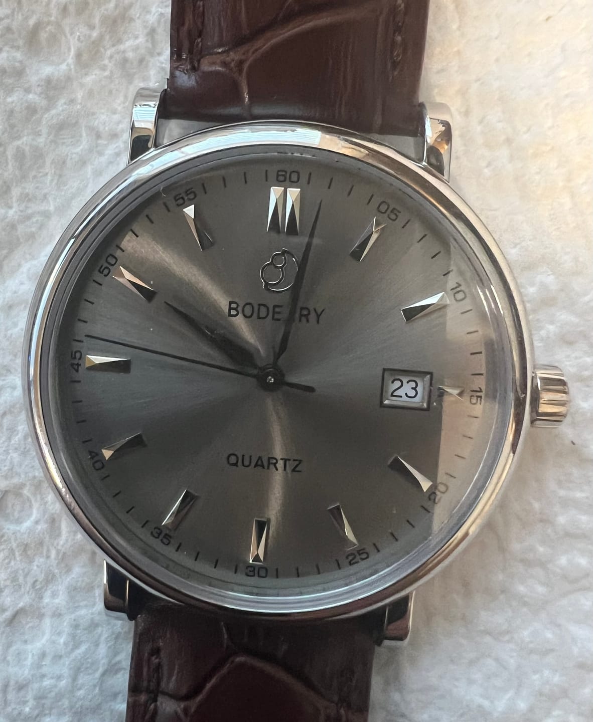 Customer photo review of CLASSIC 40MM - Swiss Quartz Movement Watch | Silver & Grey Dial