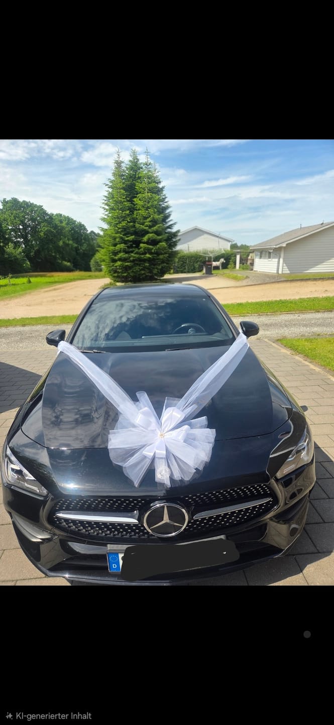 Customer photo review of Autoschmuck Hochzeit Blumendeko Motorhaube - SOLENA