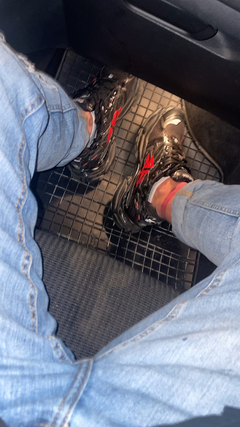 Customer photo review of Balenciaga RUNNER 'GRAFFITI'