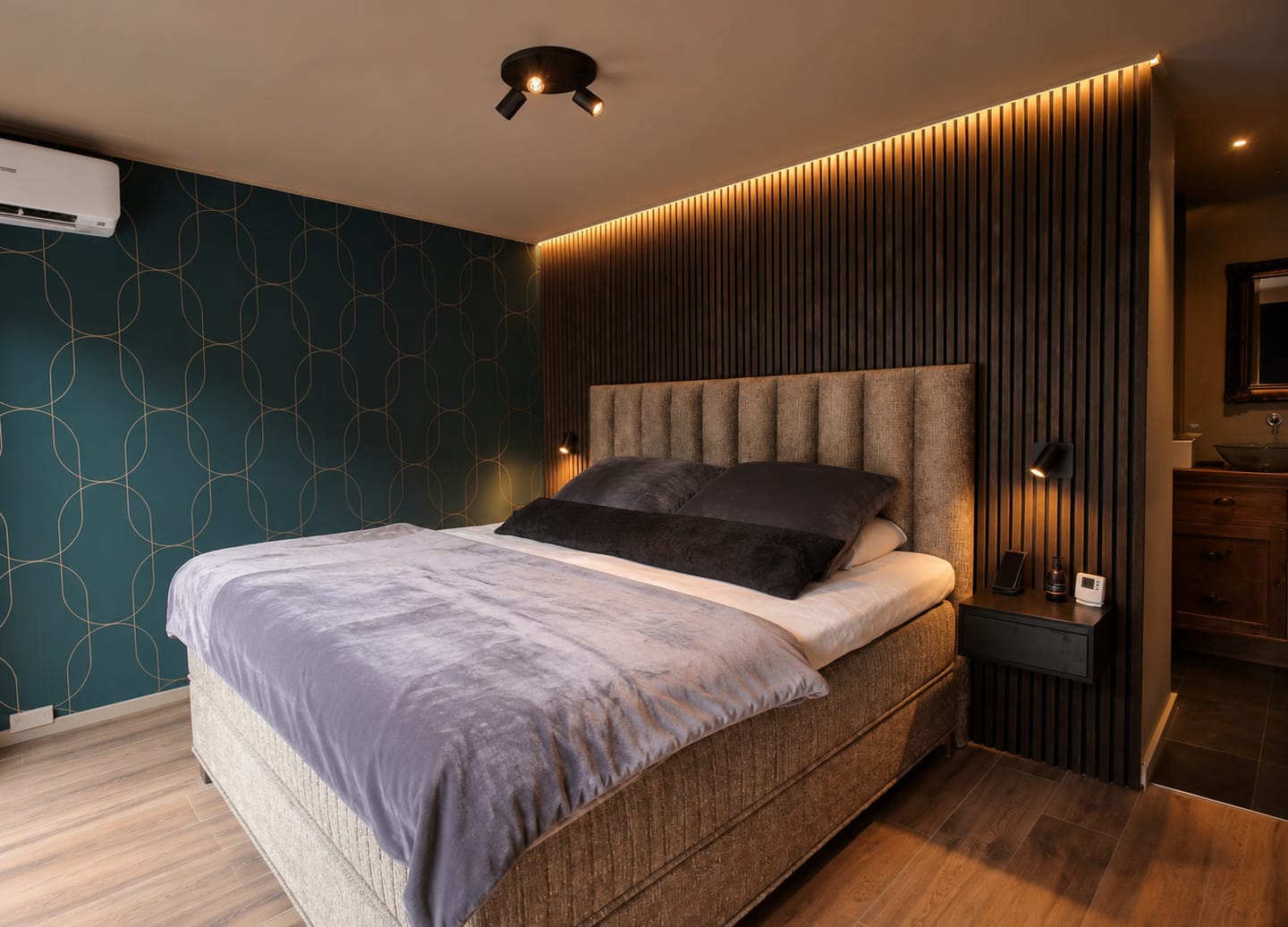 Customer photo review of AkuPanel Gerookt Eiken-Hout | 300cmx60cm | 3-zijdig écht houtfineer