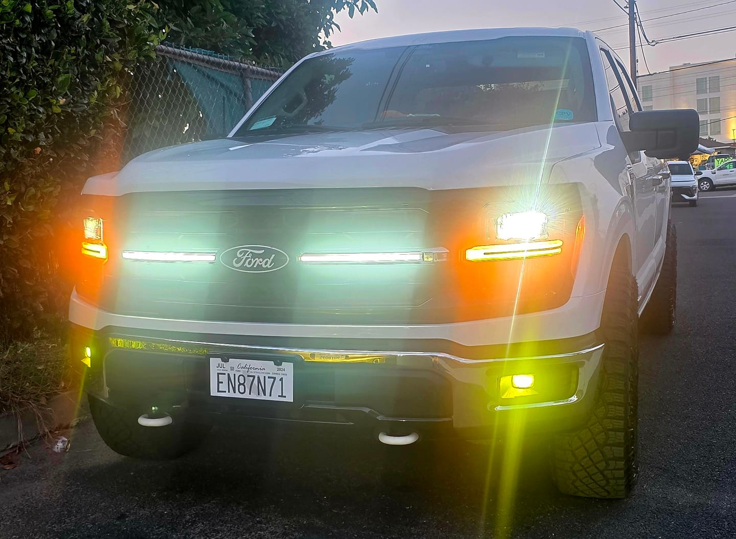 Customer photo review of LED Grille Lights W/ Sequential Turn Signal For 2024+ Ford F150 XLT