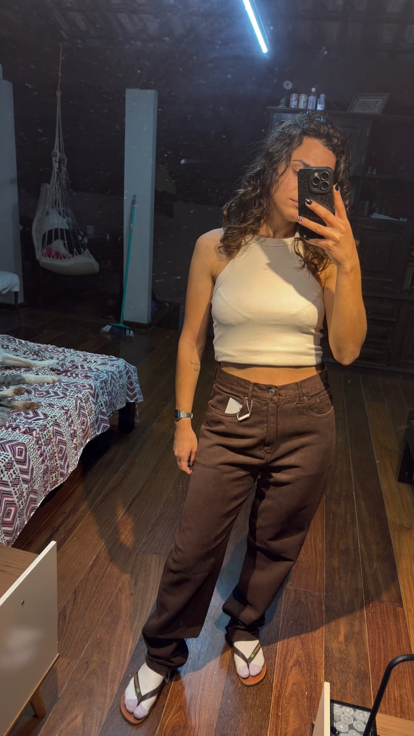 Customer photo review of Calça Jeans Mom Jequitibá Marrom Escuro