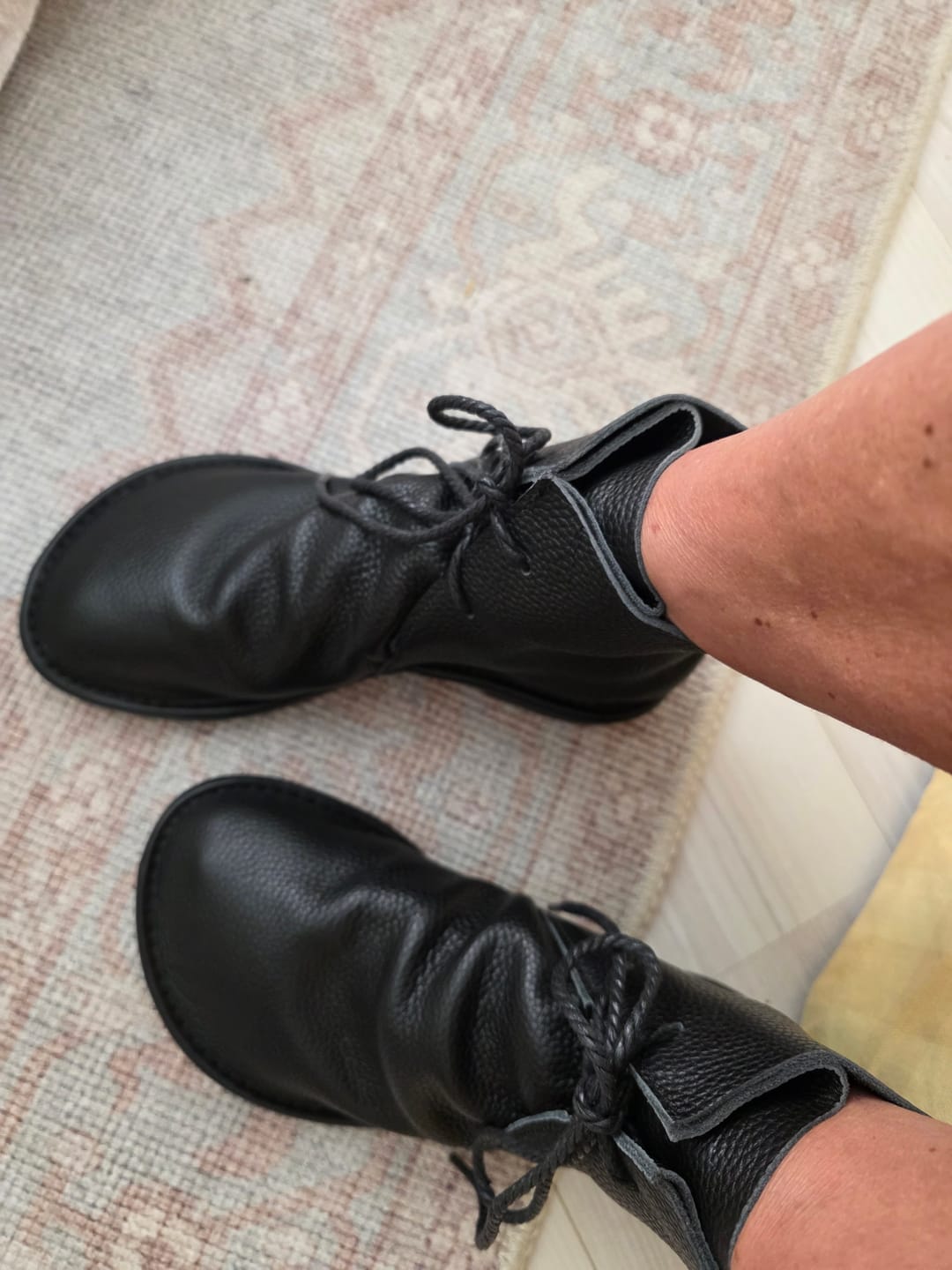 Customer photo review of Women Winter Vintage Genuine Leather Drawstring Ankle Boots
