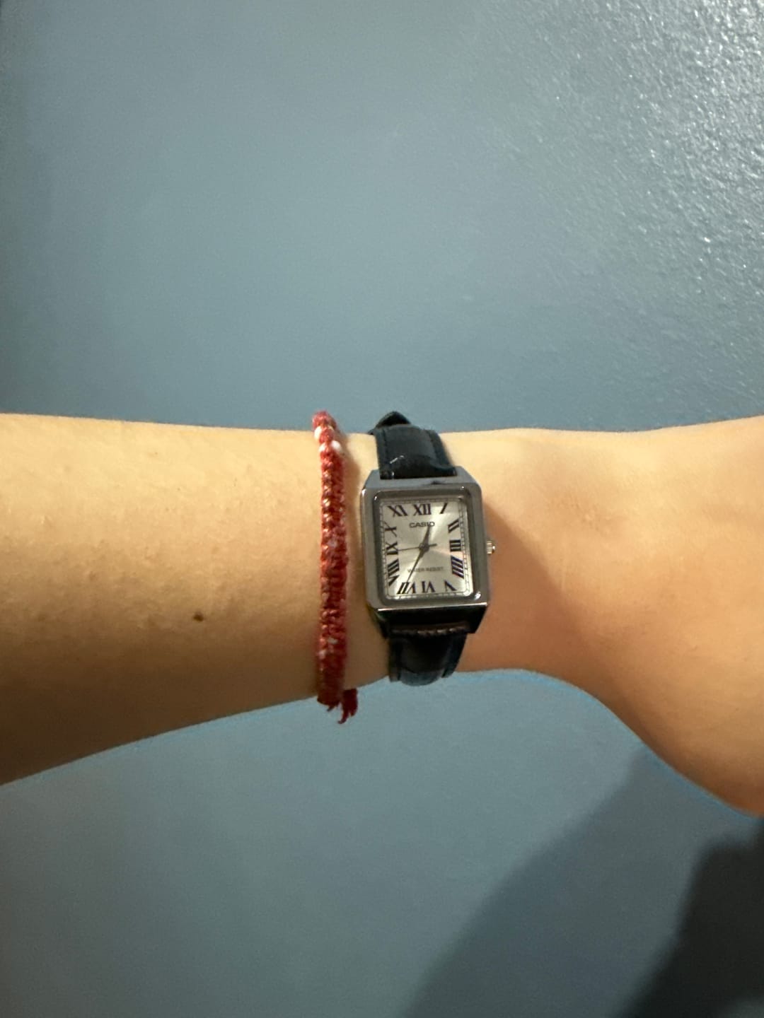 Customer photo review of Reloj Casio Tank Análogo LTP-V007L-7B1UDF Cuero Dial Plateado