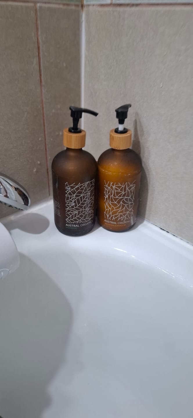 Customer photo review of Cyber Monday 2x1 Shampoo 500 ml vidrio+ Acondicionador 500ml vidrio