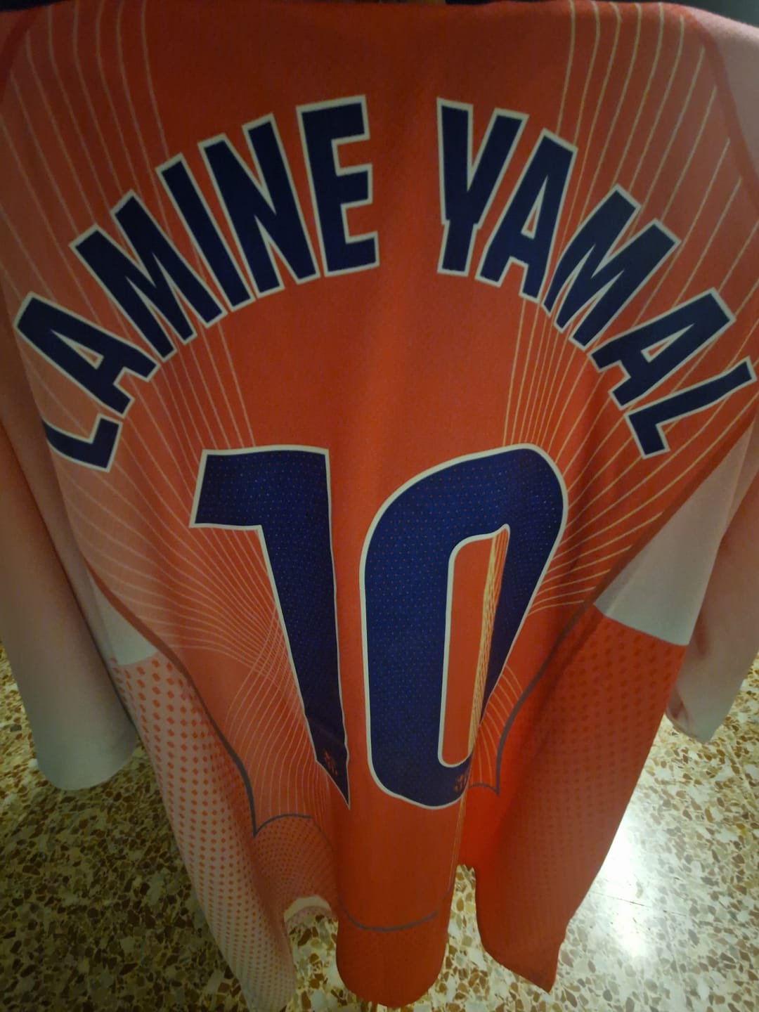 Customer photo review of Lamine Yamal Barcelona Home Number 10 Pink New Season 2026 Jersey Trikot Maillot Soccer Shirt