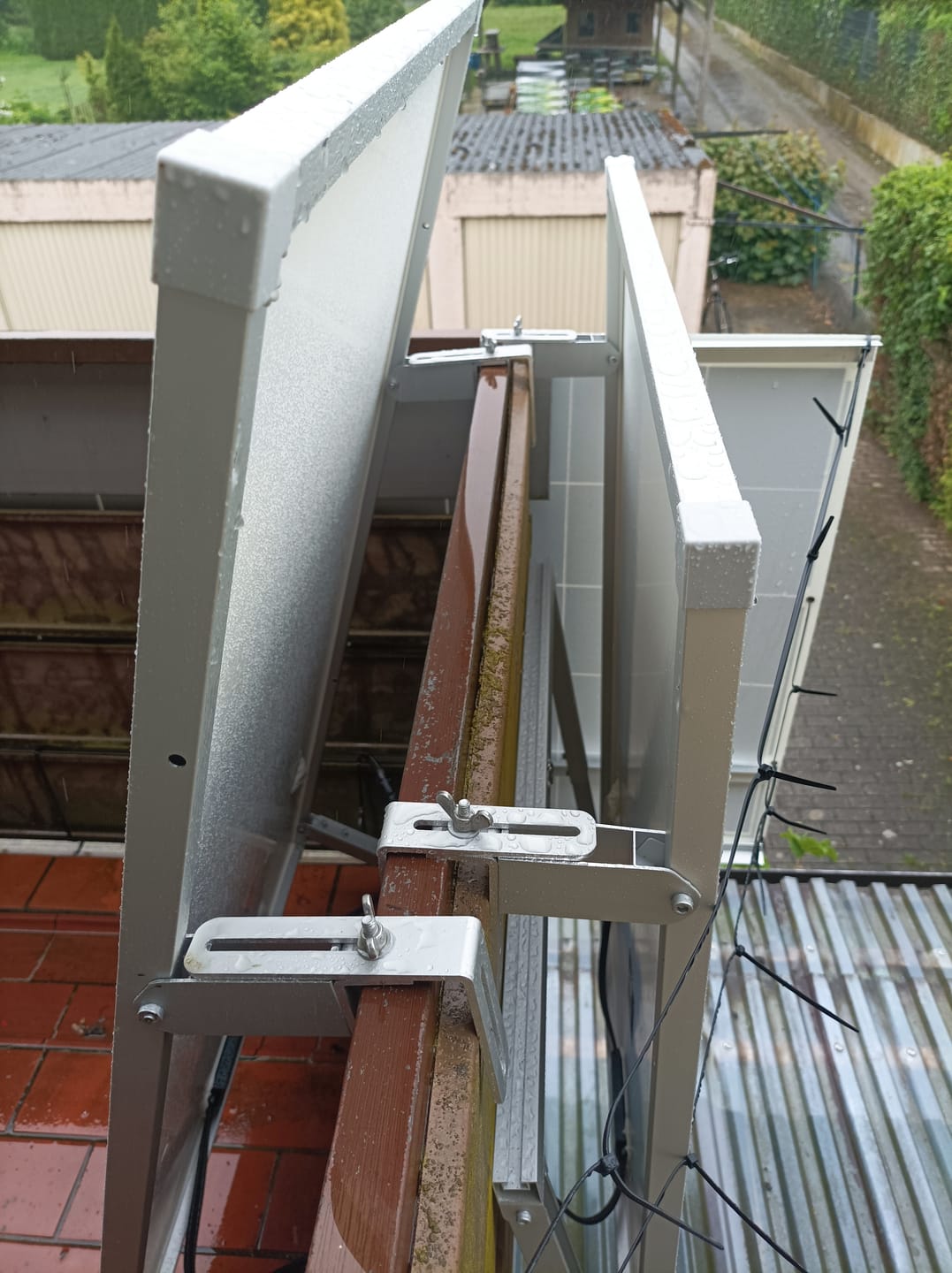 Customer photo review of Ray Lite Balkon Halterung Winkel einstellbar