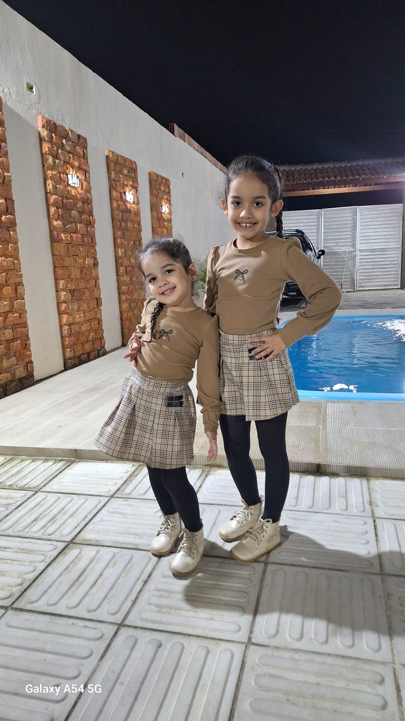 Customer photo review of Conjunto de Blusa em Canelado Liz e Short Saia em Alfaiataria 90351 Infanti Infantil Menina