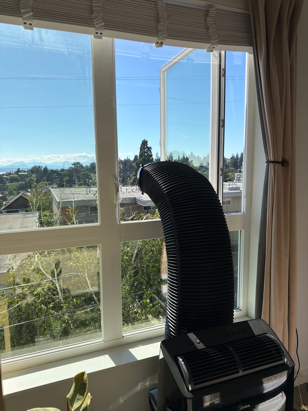 Customer photo review of Custom Portable AC Window Kit for Casement Windows