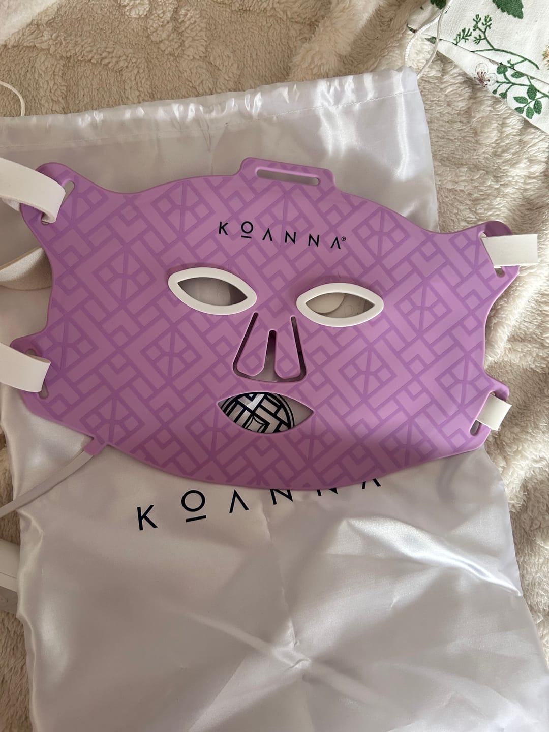 Customer photo review of Koanna® MultiGlo™ LED Light Therapy Mask