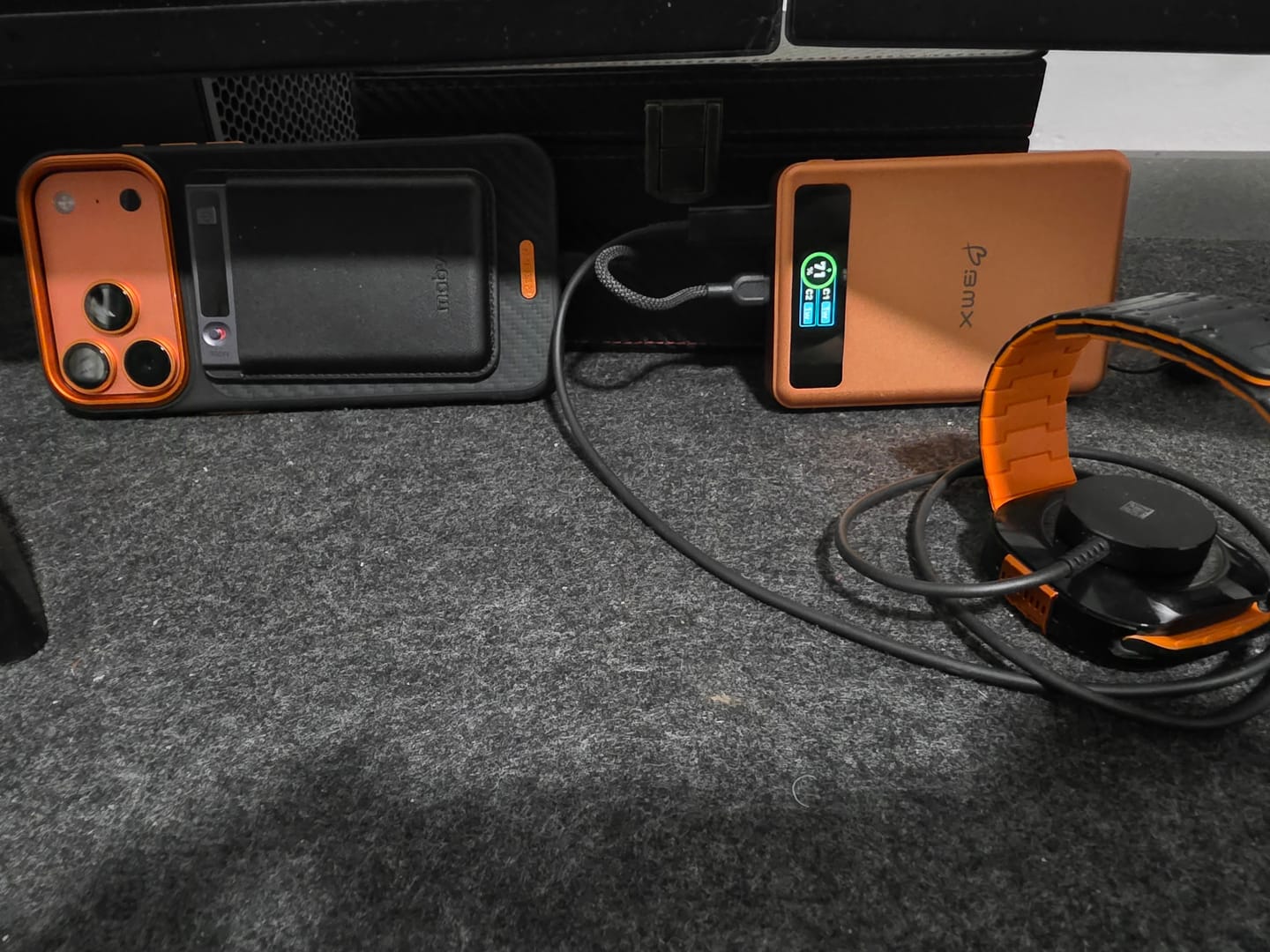 Customer photo review of SolidSafe™ 10K Solid-State Magnetic Power Bank