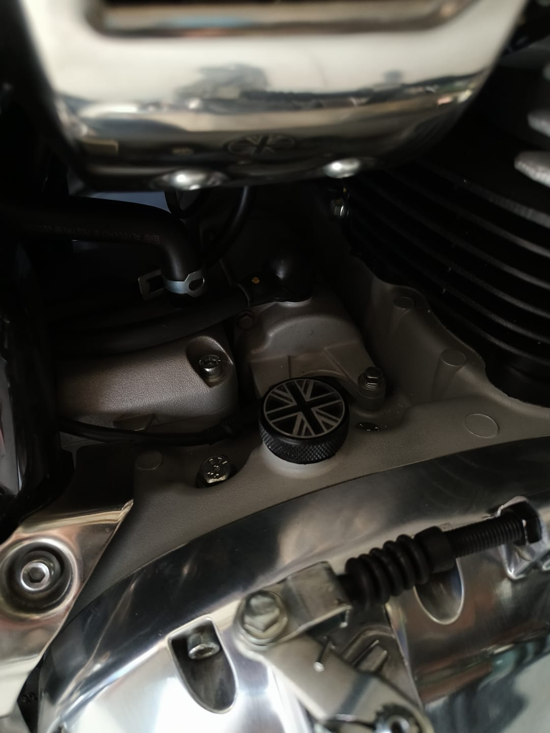 Customer photo review of engine oil filler cap