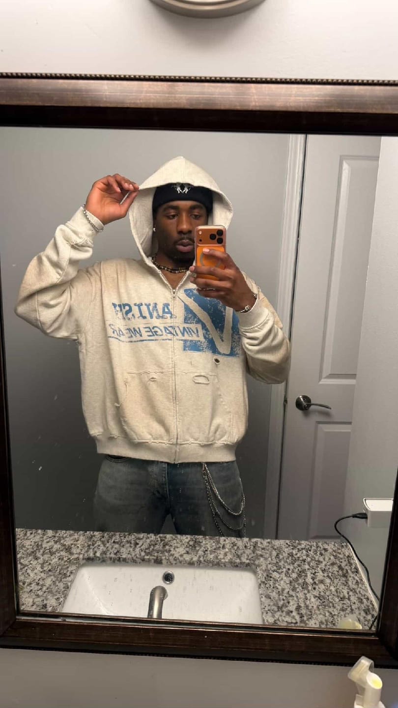 Customer photo review of Vintage Wear Zip Hoodie