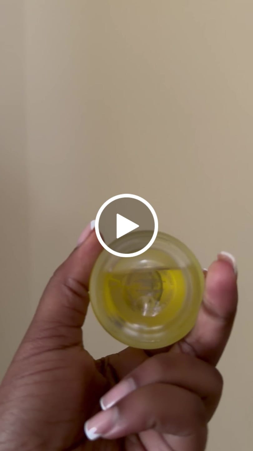 Customer video review of DAY DREAMER BODY OIL WITH ASHWAGANDHA