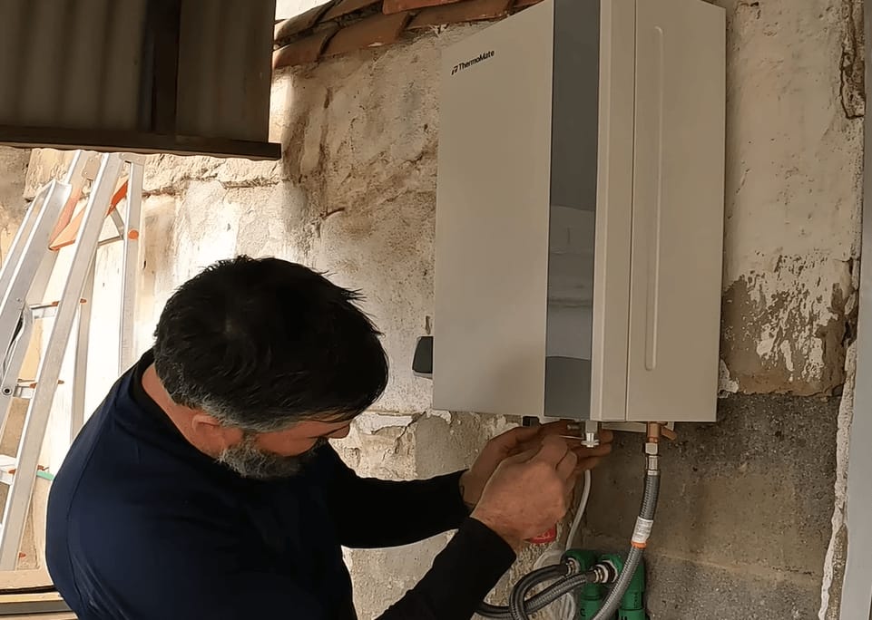 Customer photo review of 16L Gas Durchlauferhitzer Innenbereich Propan Low NOx