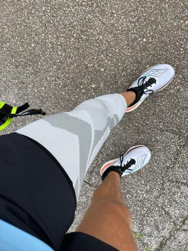 Customer photo review of Compression Sleeves V2 for Knees and Legs