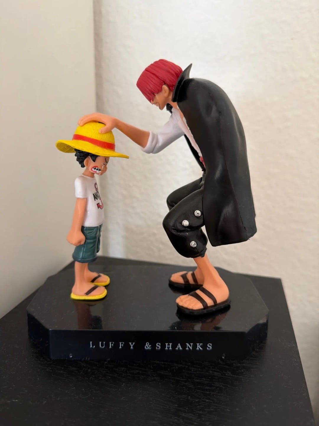 Customer photo review of Shanks & Luffy Figure