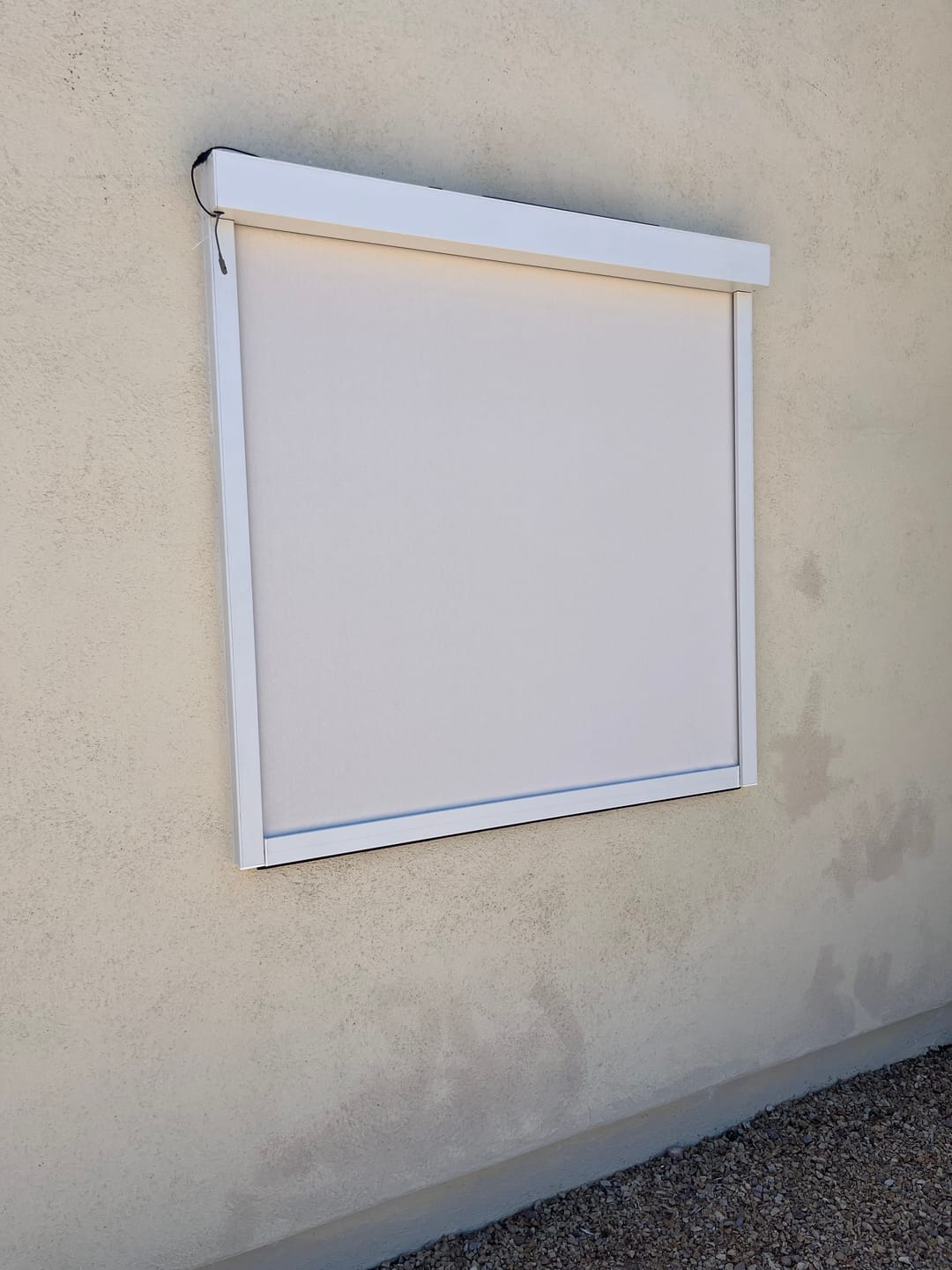 Customer photo review of SmartWings Motorized Zipper Track Windproof Outdoor Shades