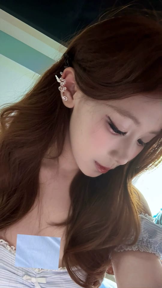 Customer photo review of Winged Grace Platinum Plating Angel Wing No Piercing Ear Climber ™
