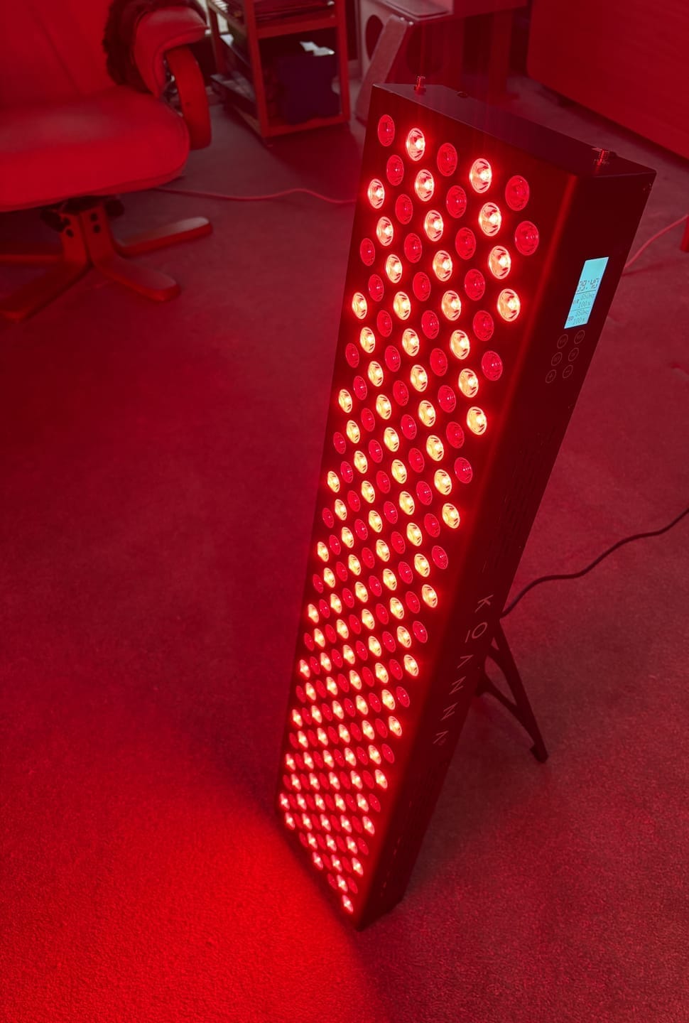 Customer photo review of Koanna® Luma1000™ – Powerful, Mid-Size Red Light Therapy Panel