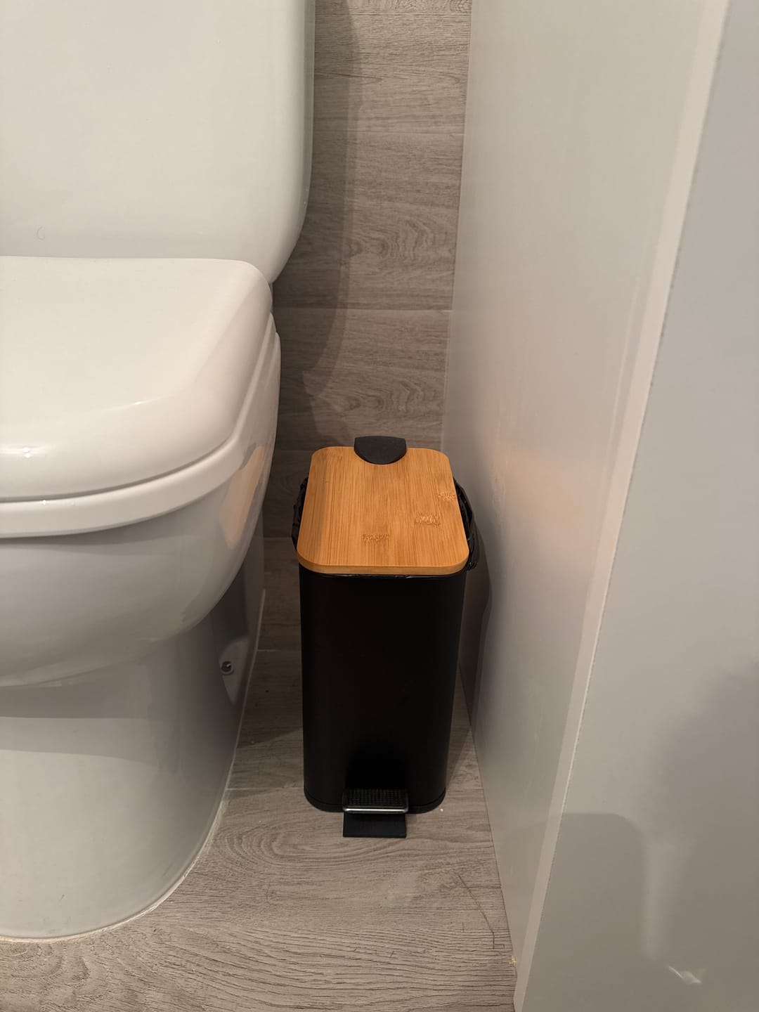 Customer photo review of Tacho Basura Cesto Residuos 5 Litros Pedal Acero Inoxidable