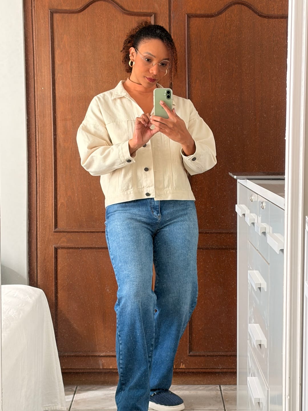Customer photo review of Jaqueta Jeans Oversized Andiroba Bege