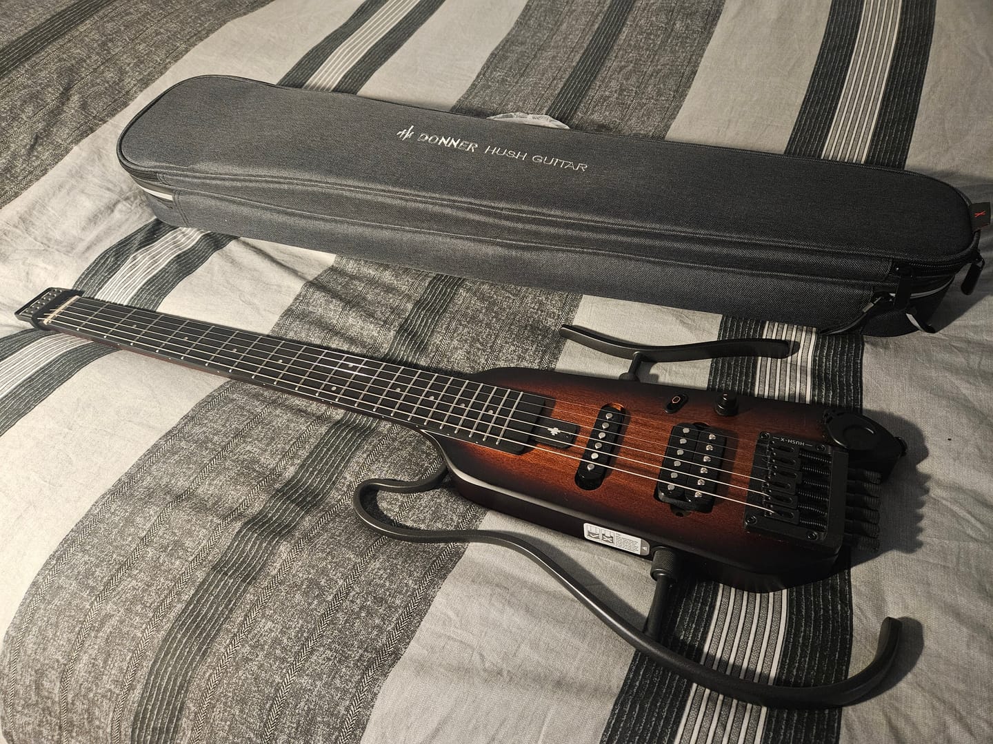 Customer photo review of Donner HUSH X Electric Guitar