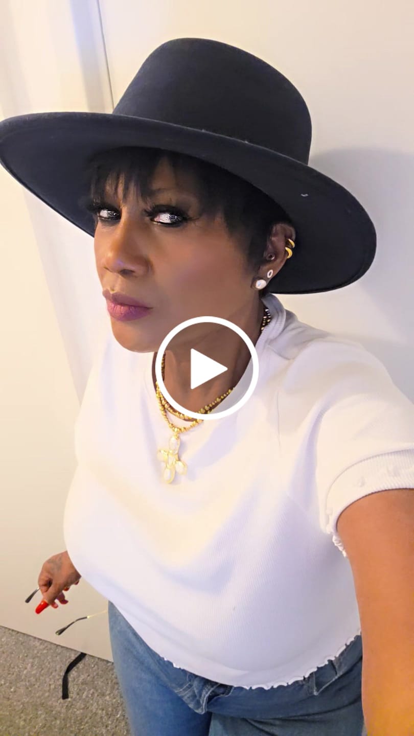 Customer video review of Earring Cuff