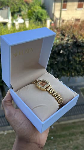 Customer photo review of LA MYKONOS MONTRE DORÉ AVEC CHIFFRES ARABES