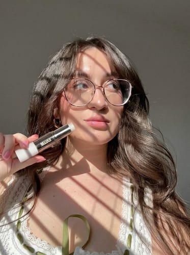 Customer photo review of Color Changing Foundation Stick