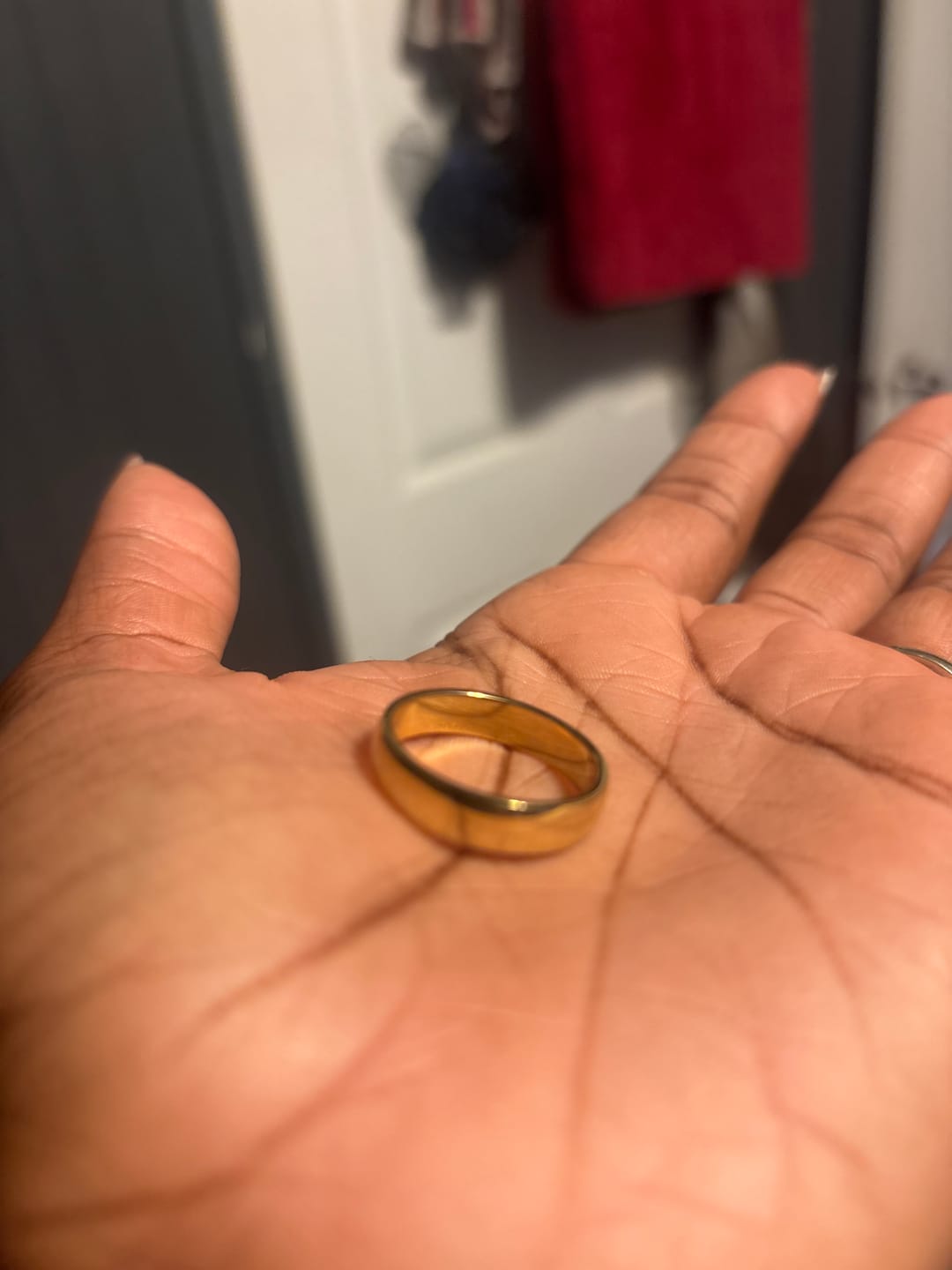 Customer photo review of Simple Band Ring