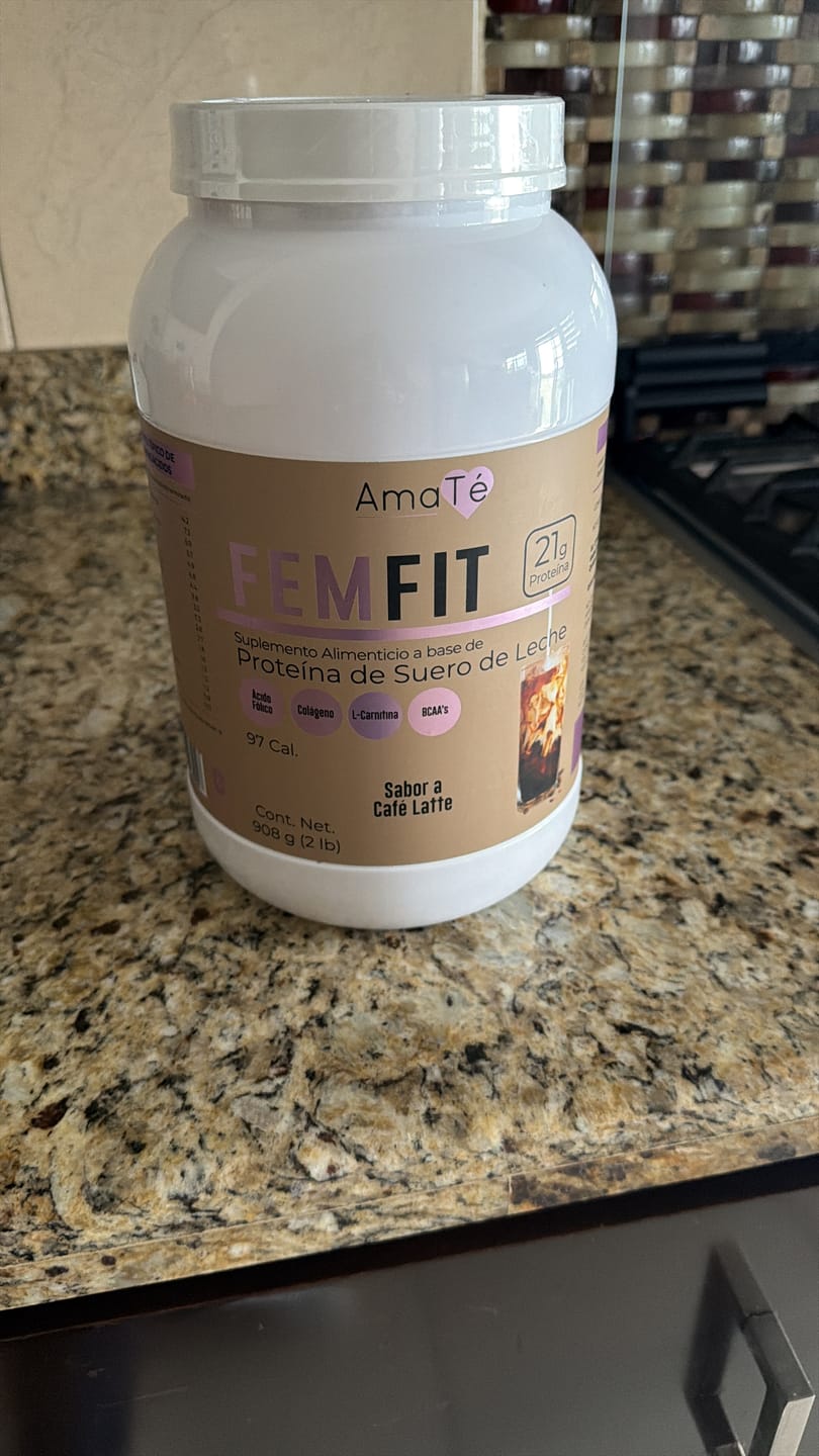 Customer photo review of Proteína FEMFIT Café Latte