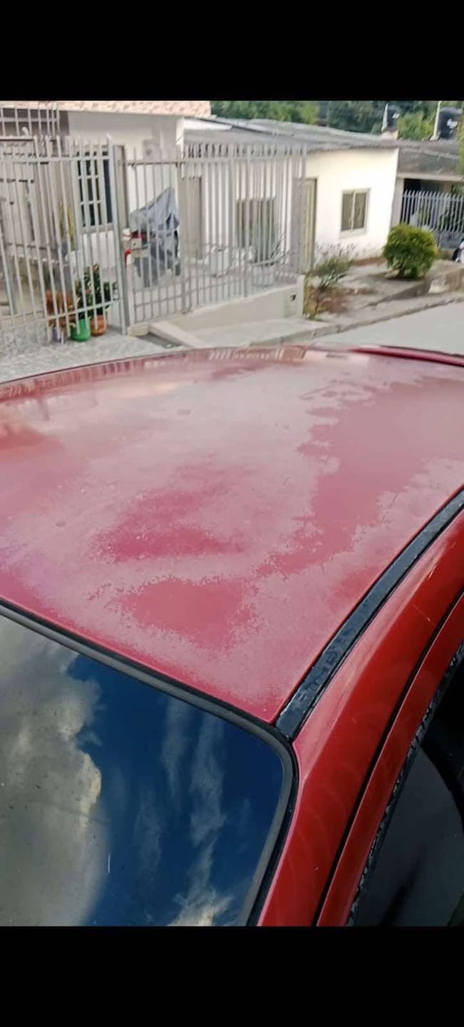 Customer photo review of PORCELNIZADO INSTANTANEO-DEVUELVE EL BRILLO ORIGINAL A TU VEHICULO