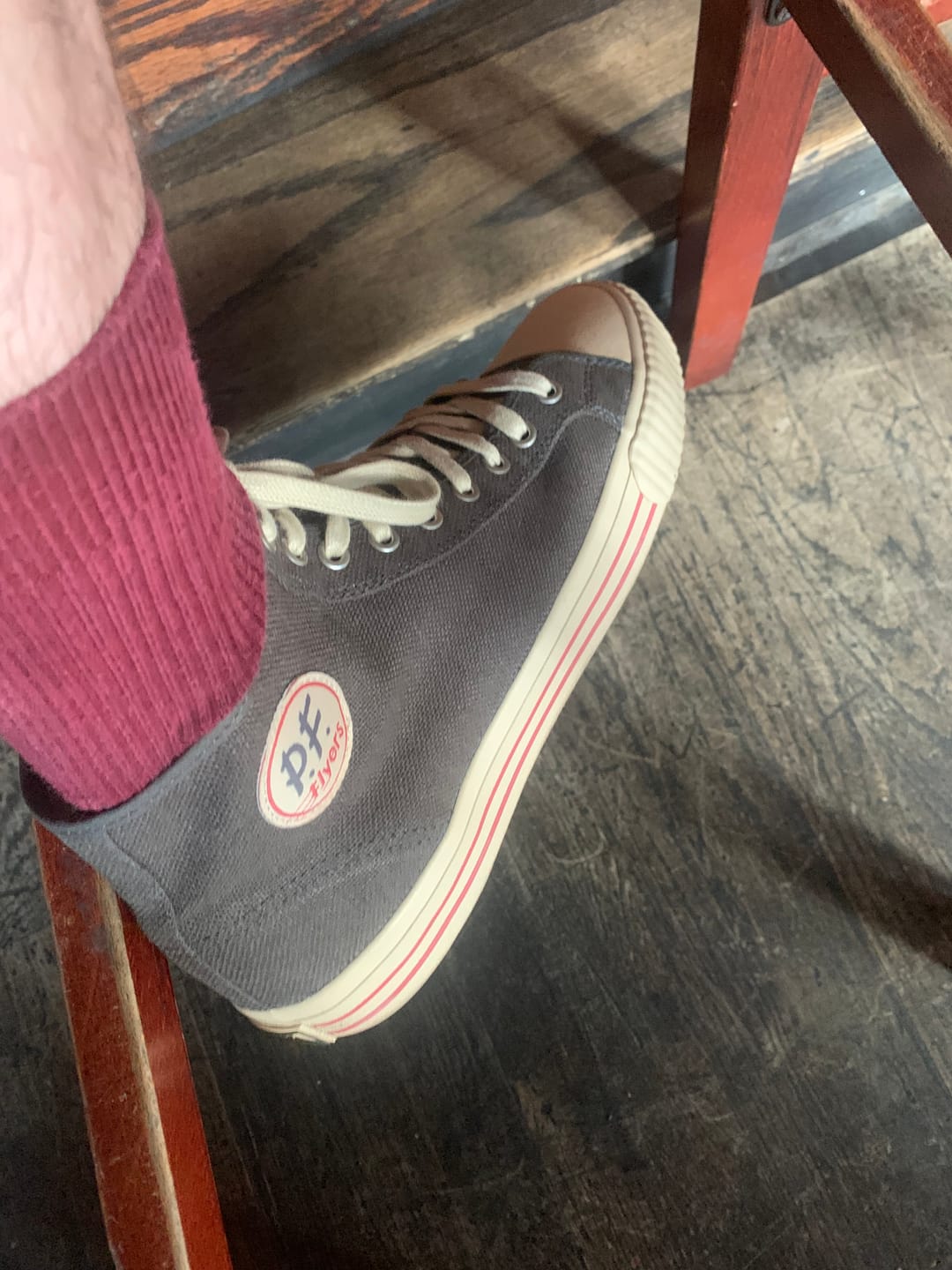 Customer photo review of Center Vintage High-Top Black/Biscotti