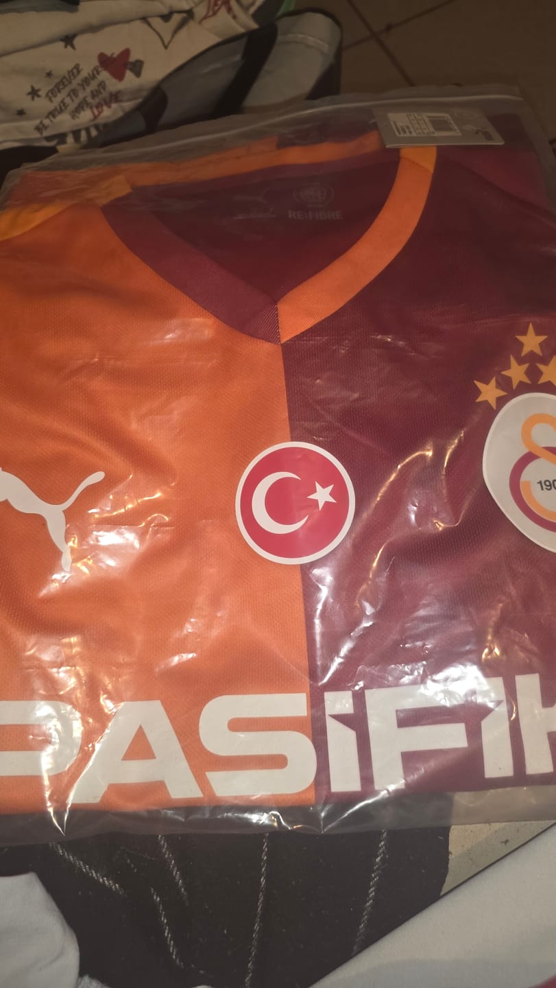 Customer photo review of Maillot Galatasaray I 25/26