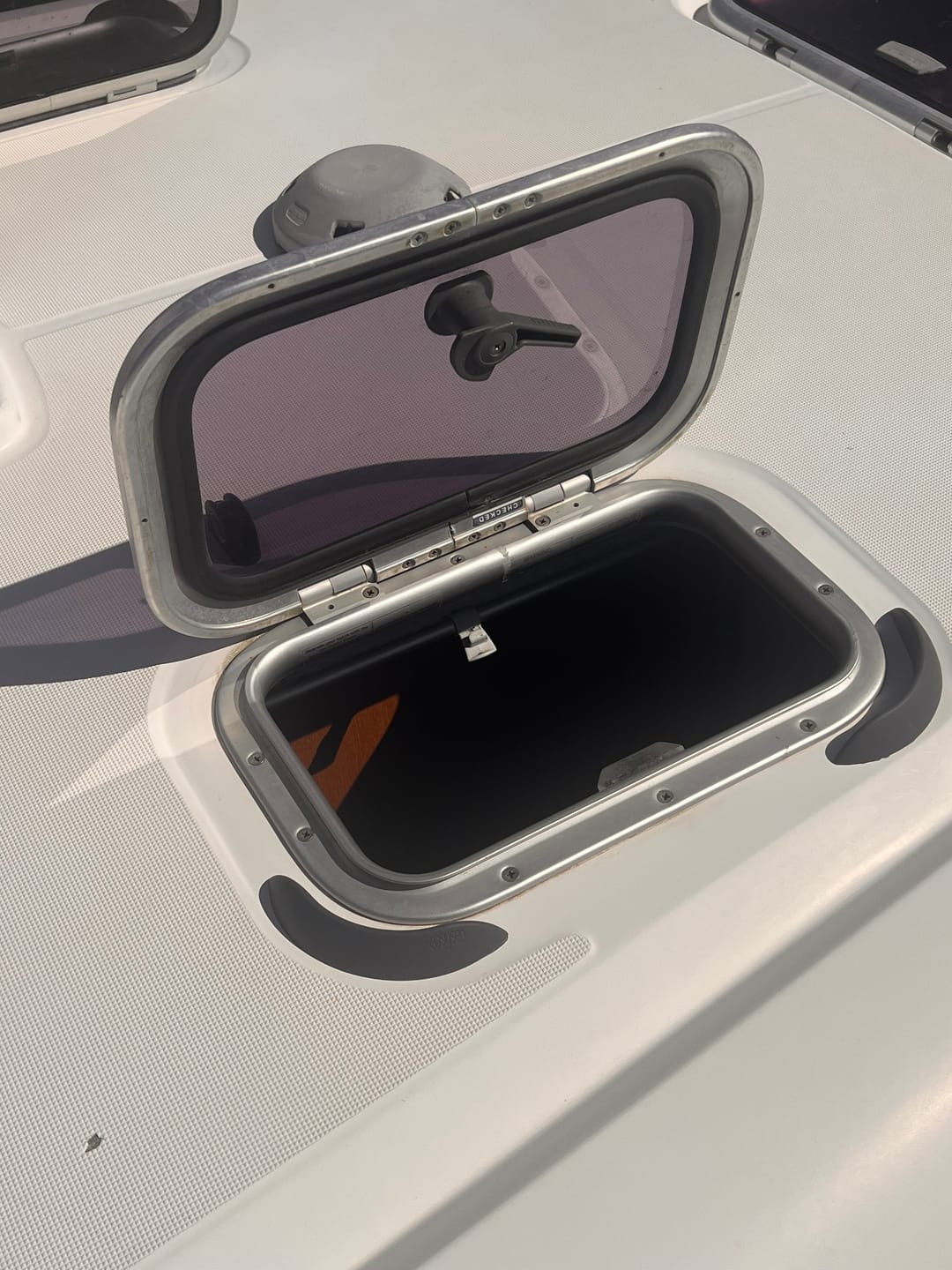 Customer photo review of Rope Deflector – Porthole Fairlead Protection System
