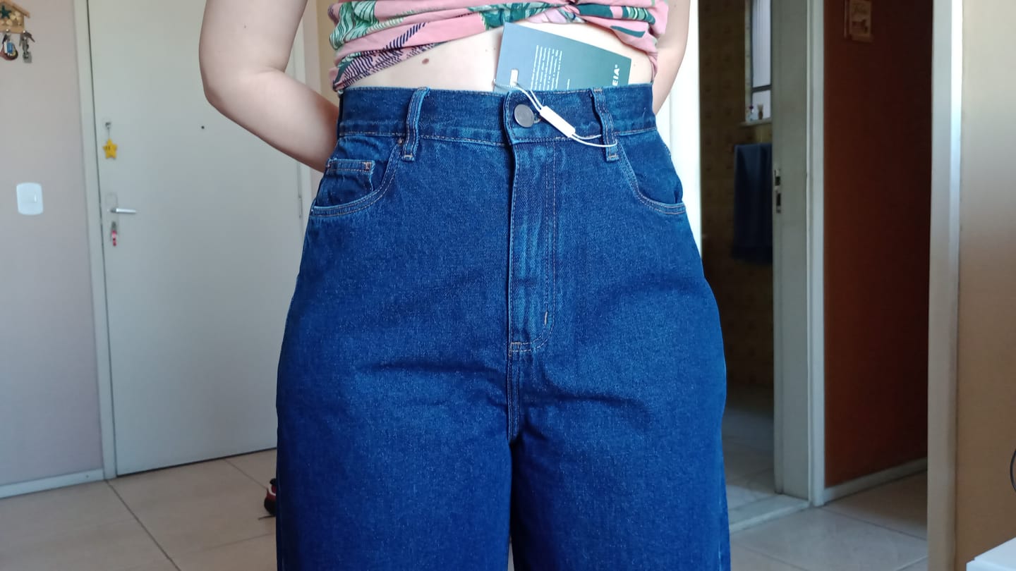 Customer photo review of Calça Jeans Wide Leg Buriti Azul Escuro