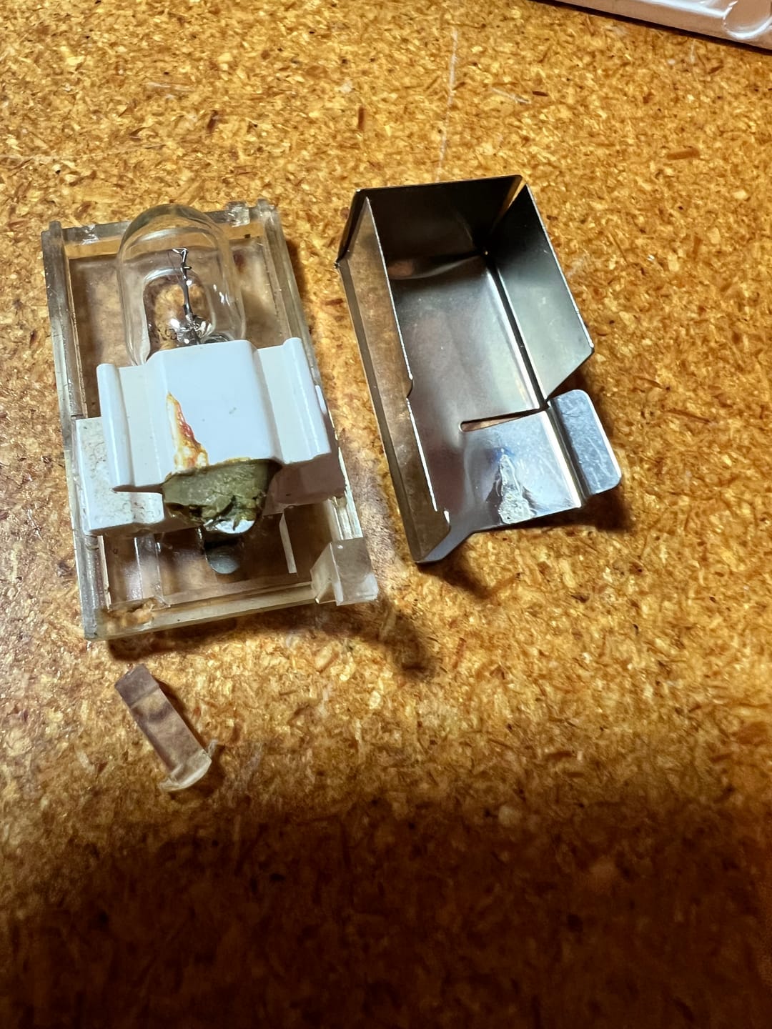 Customer photo review of Light Bulb, 12V 3-5W #979603-001