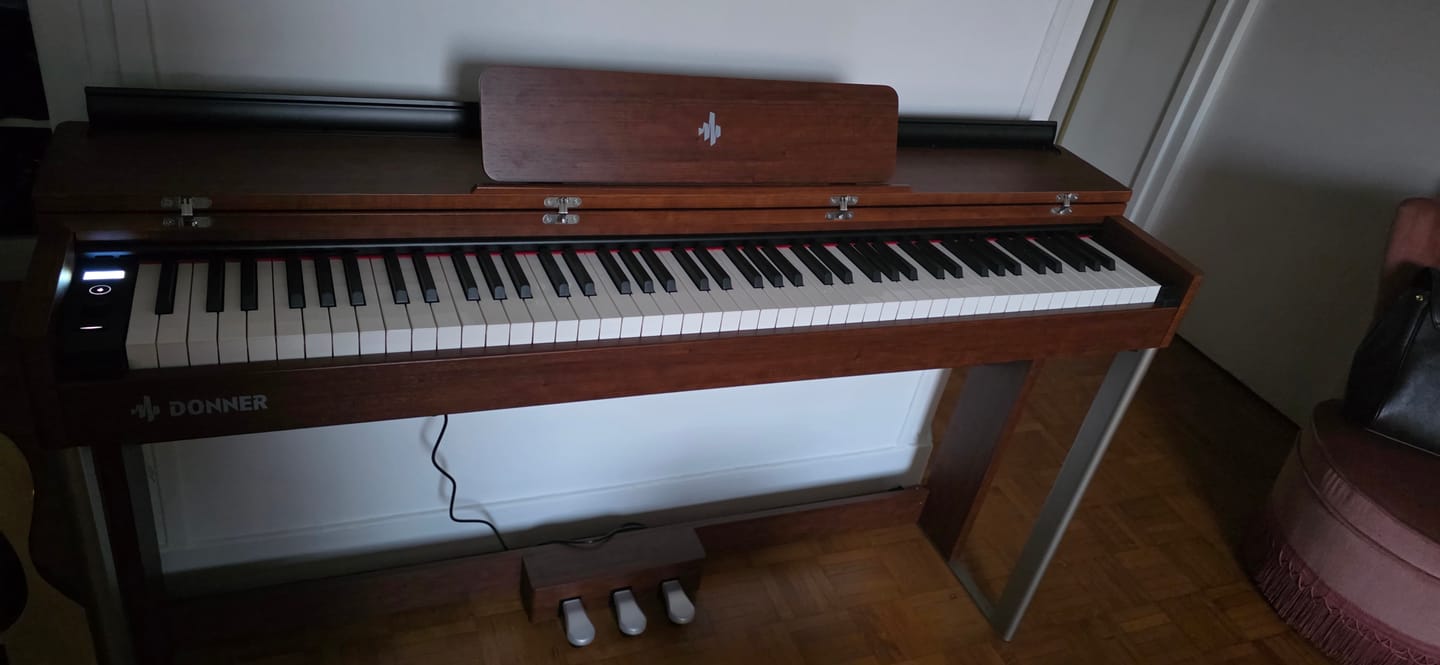 Customer photo review of Donner DDP-200 MK2 Piano numérique avec mécanisme de marteau gradué