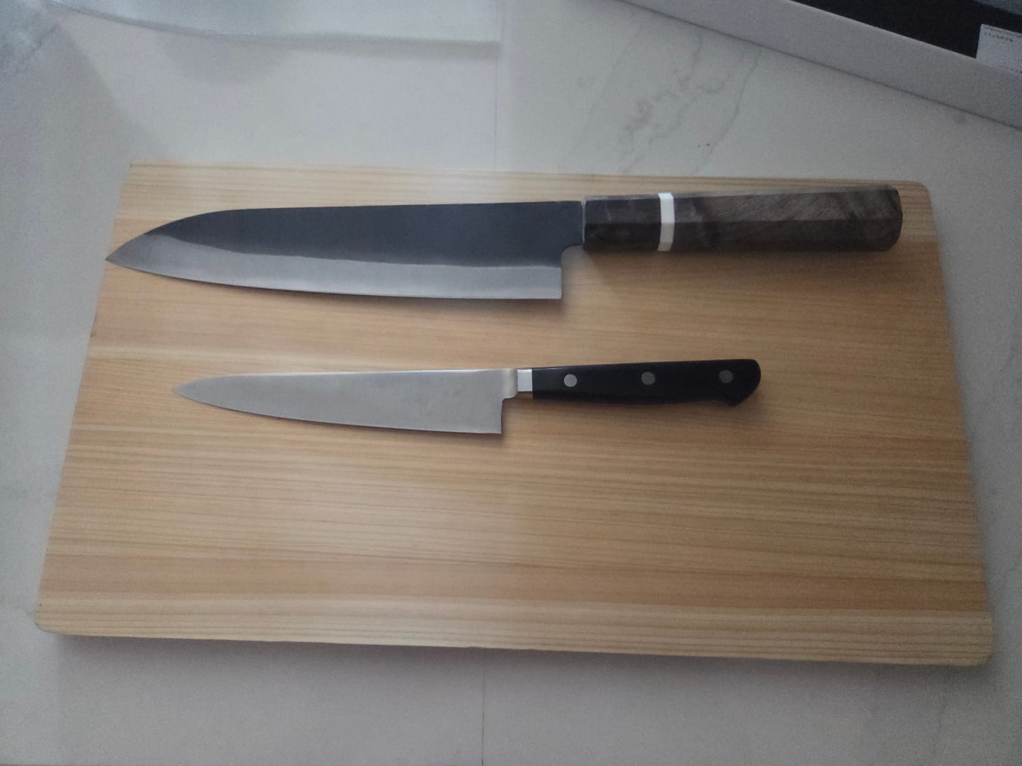 Customer photo review of Hatsukokoro Aokitae Gyuto 210mm